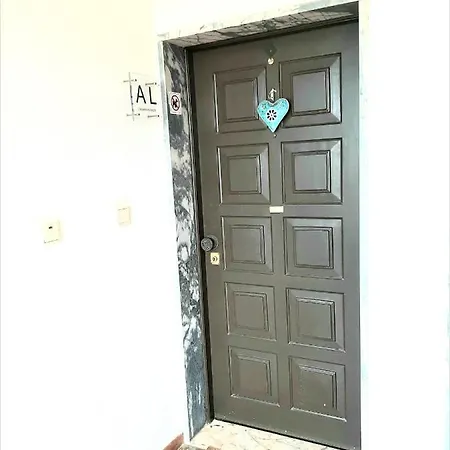 Amalia Αλμπουφέιρα